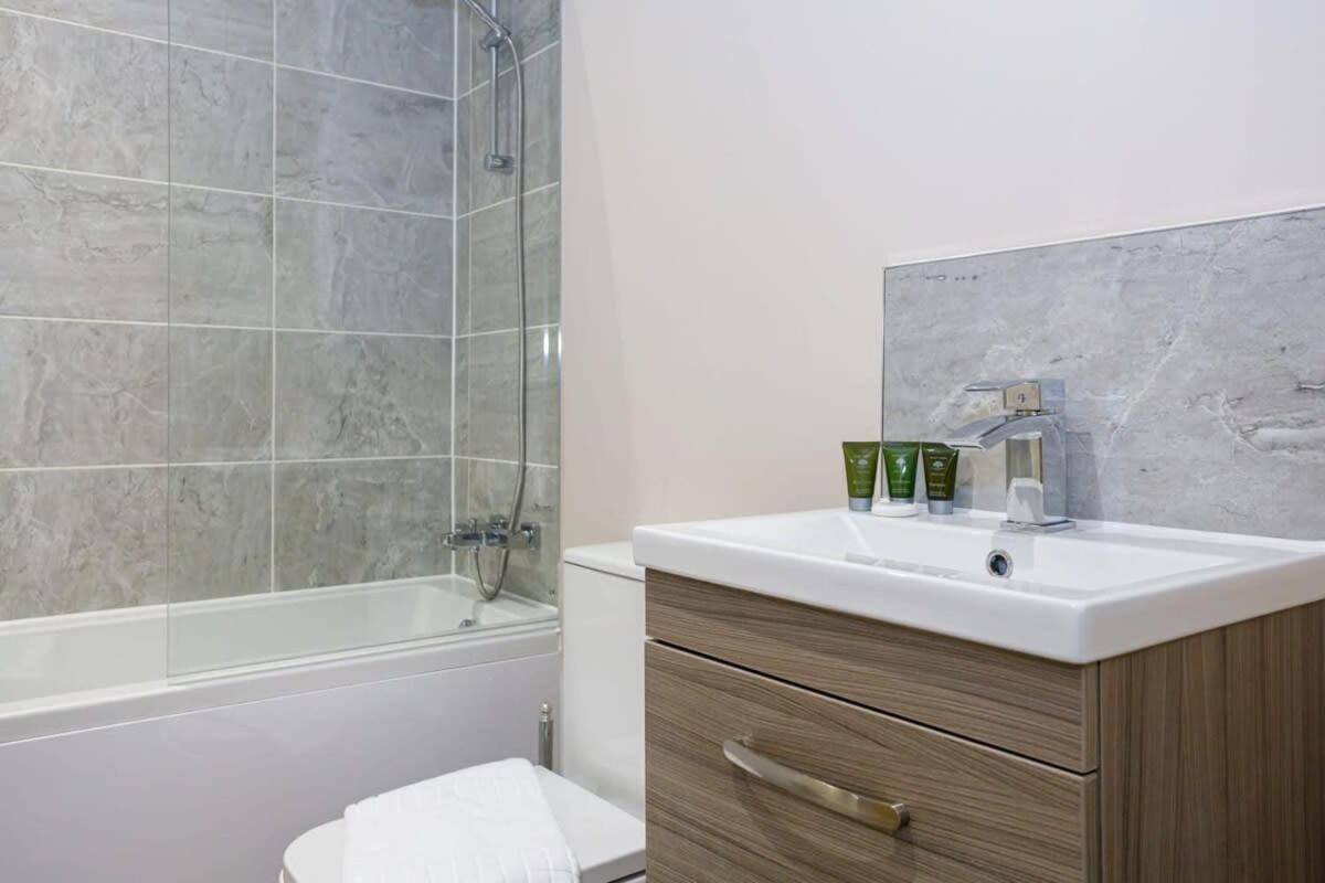 Modern And Stylish 1 Bed Apartment Манчестер Экстерьер фото